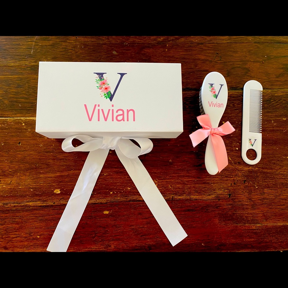 Personalized new box/brush set no comb name Vivian